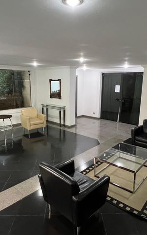 Apartamento à venda com 220m², 3 quartos e 4 vagas Apartamento à venda com 220m², 3 quartos e 4 vagasHall de entrada
