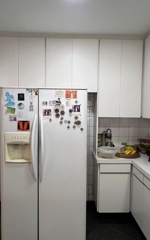 Apartamento à venda com 220m², 3 quartos e 4 vagas Apartamento à venda com 220m², 3 quartos e 4 vagasCozinha