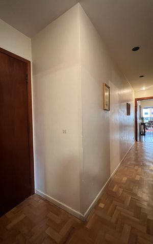 Apartamento à venda com 220m², 3 quartos e 4 vagas Apartamento à venda com 220m², 3 quartos e 4 vagasCorredor