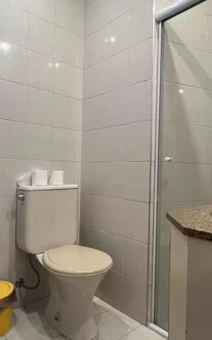Apartamento à venda com 220m², 3 quartos e 4 vagas Apartamento à venda com 220m², 3 quartos e 4 vagasBanheiro da Suíte 1