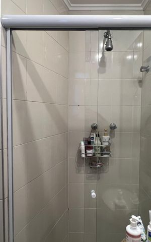 Apartamento à venda com 220m², 3 quartos e 4 vagas Apartamento à venda com 220m², 3 quartos e 4 vagasBanheiro da Suíte 1