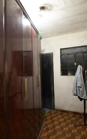 Casa à venda com 345m², 3 quartos e 8 vagas Casa à venda com 345m², 3 quartos e 8 vagasQuarto 1
