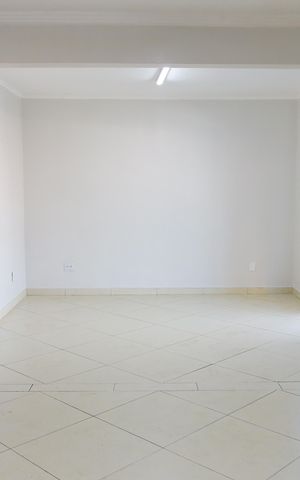 Casa à venda com 256m², 4 quartos e 4 vagas Casa à venda com 256m², 4 quartos e 4 vagassala