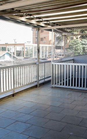 Casa à venda com 256m², 4 quartos e 4 vagas Casa à venda com 256m², 4 quartos e 4 vagasSacada