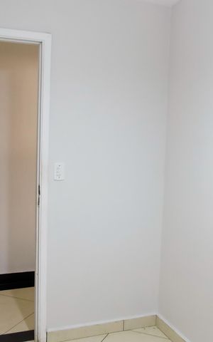 Casa à venda com 256m², 4 quartos e 4 vagas Casa à venda com 256m², 4 quartos e 4 vagasEscritório