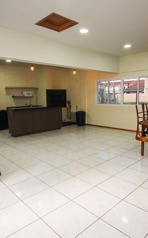 Casa de condomínio à venda com 50m², 2 quartos e 1 vaga Casa de condomínio à venda com 50m², 2 quartos e 1 vagaÁrea comum - Salão de festas