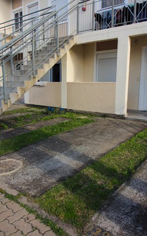 Casa de condomínio à venda com 50m², 2 quartos e 1 vaga Casa de condomínio à venda com 50m², 2 quartos e 1 vagaGaragem