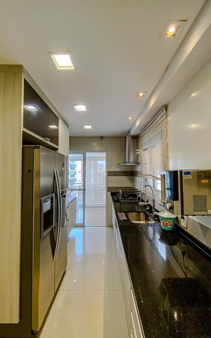 Apartamento para alugar com 122m², 2 quartos e 2 vagasCozinha