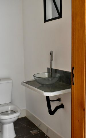 Casa à venda com 160m², 3 quartos e 2 vagasLavabo