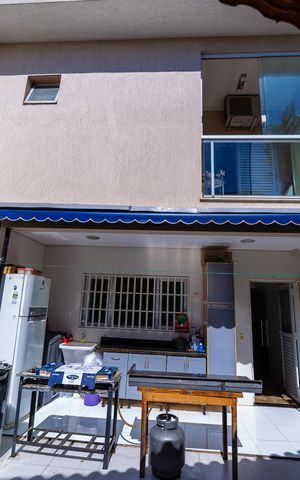 Casa à venda com 155m², 3 quartos e 2 vagas Casa à venda com 155m², 3 quartos e 2 vagasÁrea gourmet