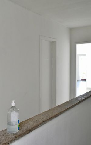 Apartamento para alugar com 102m², 3 quartos e sem vaga Apartamento para alugar com 102m², 3 quartos e sem vagaHall