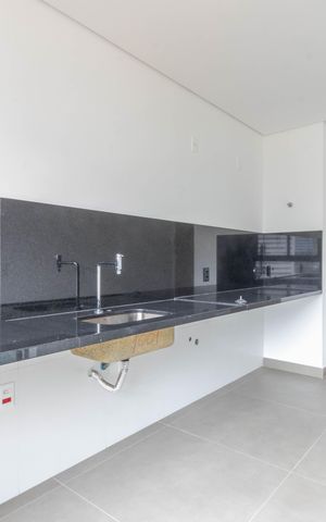 Apartamento à venda com 142m², 4 quartos e 3 vagas Apartamento à venda com 142m², 4 quartos e 3 vagasCozinha