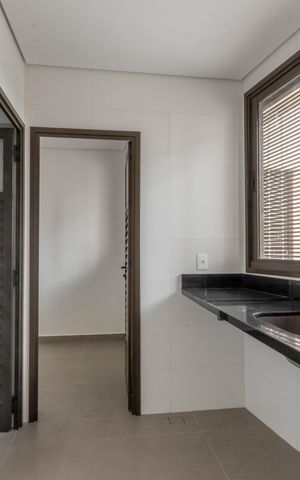 Apartamento à venda com 116m², 3 quartos e 2 vagas Apartamento à venda com 116m², 3 quartos e 2 vagasÁrea de Serviço