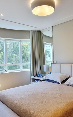 Apartamento à venda com 226m², 3 quartos e 4 vagas Apartamento à venda com 226m², 3 quartos e 4 vagasSuíte 2