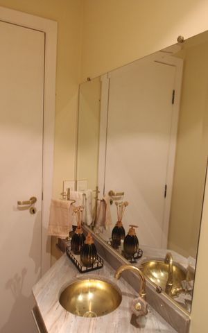 Apartamento à venda com 210m², 3 quartos e 3 vagasLavabo