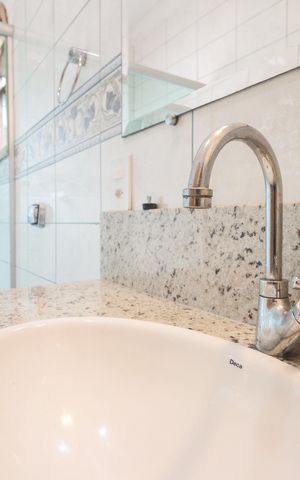 Casa à venda com 287m², 3 quartos e 2 vagas Casa à venda com 287m², 3 quartos e 2 vagasBanheiro Suíte 1