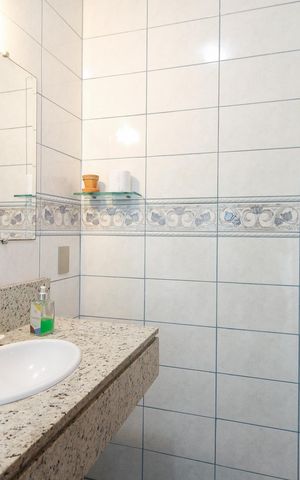 Casa à venda com 287m², 3 quartos e 2 vagas Casa à venda com 287m², 3 quartos e 2 vagasBanheiro Suíte 1