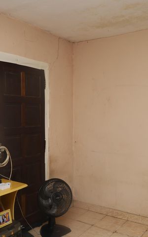 Casa à venda com 150m², 1 quarto e 2 vagasSala