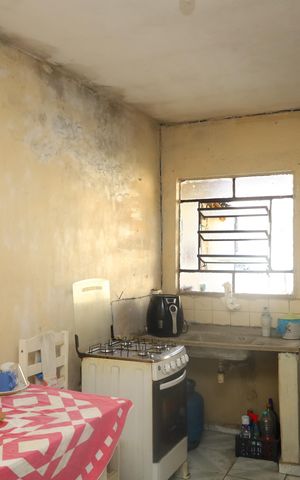 Casa à venda com 150m², 1 quarto e 2 vagasEdícula - Cozinha