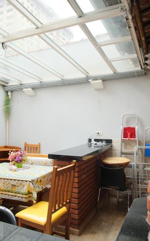 Casa à venda com 256m², 3 quartos e 4 vagasÁrea de Serviço