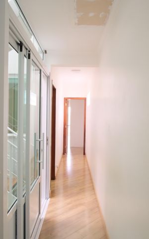 Casa à venda com 256m², 3 quartos e 4 vagasCorredor