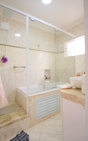 Casa à venda com 256m², 3 quartos e 4 vagasBanheiro da Suíte 3