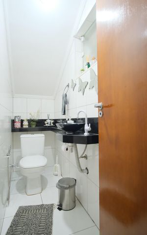 Casa à venda com 256m², 3 quartos e 4 vagasLavabo