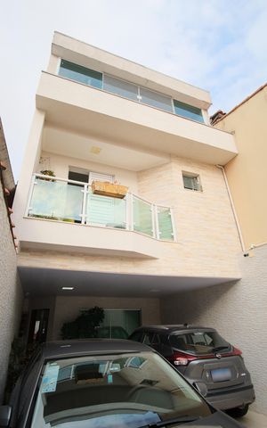 Casa à venda com 256m², 3 quartos e 4 vagasGaragem