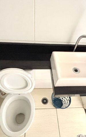 Apartamento para alugar com 52m², 2 quartos e 1 vaga Apartamento para alugar com 52m², 2 quartos e 1 vagaBanheiro