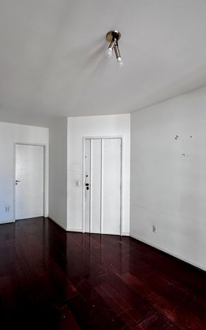 Apartamento para alugar com 94m², 3 quartos e 2 vagas Apartamento para alugar com 94m², 3 quartos e 2 vagasSala