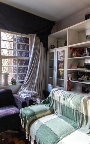 Casa à venda com 217m², 4 quartos e 1 vaga Casa à venda com 217m², 4 quartos e 1 vagaSala