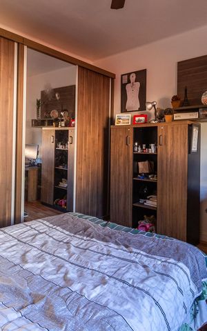 Casa à venda com 217m², 4 quartos e 1 vaga Casa à venda com 217m², 4 quartos e 1 vagaQuarto 1