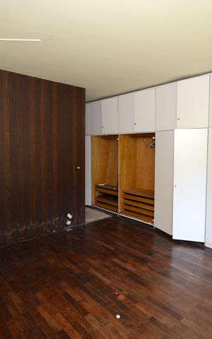 Casa à venda com 450m², 3 quartos e 3 vagasSuíte