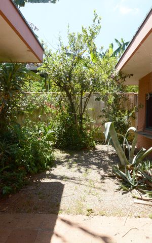 Casa à venda com 450m², 3 quartos e 3 vagasJardim de Inverno 1
