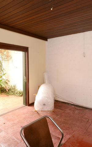 Casa à venda com 450m², 3 quartos e 3 vagasSala de TV