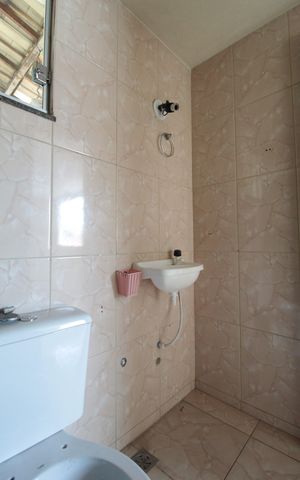 Casa à venda com 360m², 5 quartos e 2 vagasCasa dos Fundos | Banheiro