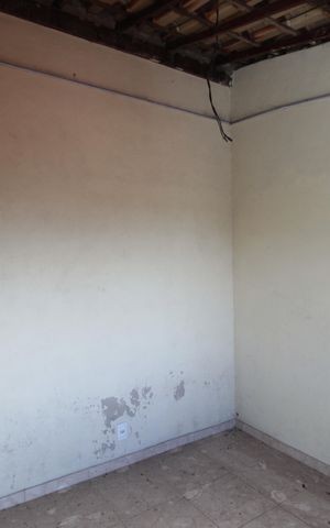 Casa à venda com 360m², 5 quartos e 2 vagasCasa dos Fundos | Quarto