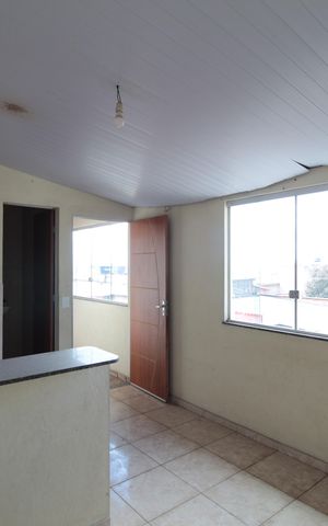Casa à venda com 360m², 5 quartos e 2 vagasCasa dos Fundos | Sala e Cozinha