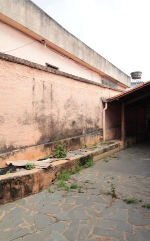 Casa à venda com 360m², 5 quartos e 2 vagasGaragem