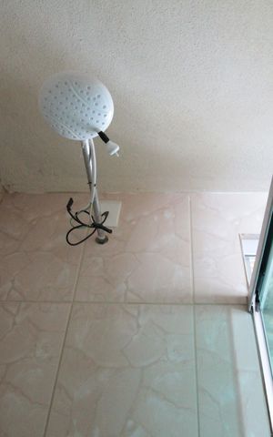 Casa à venda com 360m², 5 quartos e 2 vagasCasa dos Fundos | Banheiro