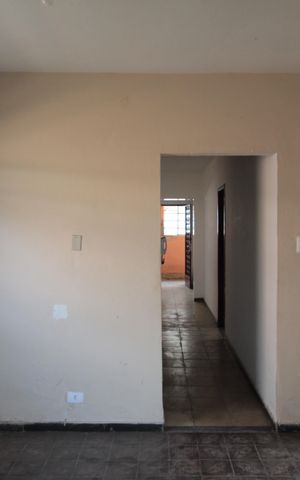 Casa à venda com 360m², 5 quartos e 2 vagasSala