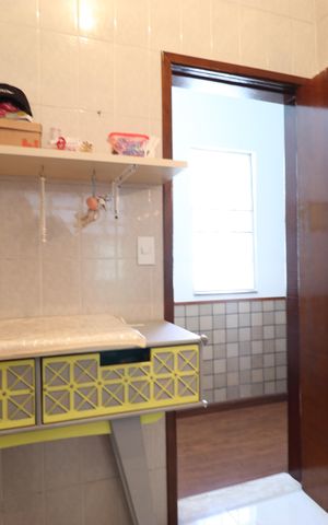 Casa de condomínio à venda com 300m², 4 quartos e 2 vagasBanheiro Social