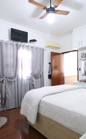 Casa de condomínio à venda com 300m², 4 quartos e 2 vagasSuíte 3