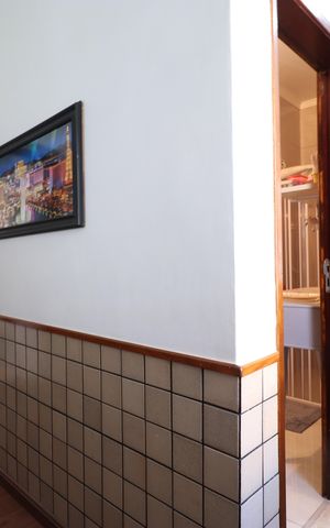 Casa de condomínio à venda com 300m², 4 quartos e 2 vagasCorredor