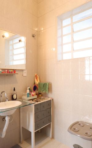 Casa de condomínio à venda com 300m², 4 quartos e 2 vagasBanheiro Social