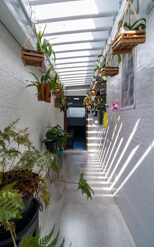 Casa à venda com 358m², 3 quartos e 5 vagas Casa à venda com 358m², 3 quartos e 5 vagasVaranda 1