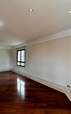 Apartamento para alugar com 216m², 3 quartos e 3 vagas Apartamento para alugar com 216m², 3 quartos e 3 vagasSala
