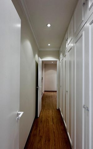 Apartamento para alugar com 216m², 3 quartos e 3 vagas Apartamento para alugar com 216m², 3 quartos e 3 vagasCorredor De Serviço