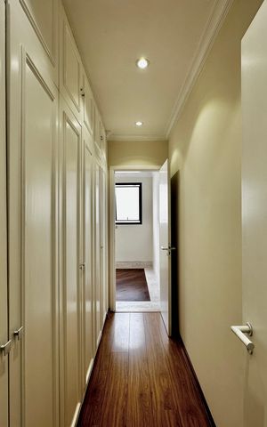 Apartamento para alugar com 216m², 3 quartos e 3 vagas Apartamento para alugar com 216m², 3 quartos e 3 vagasCorredor De Serviço