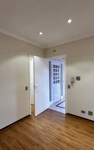 Apartamento para alugar com 216m², 3 quartos e 3 vagas Apartamento para alugar com 216m², 3 quartos e 3 vagasCorredor